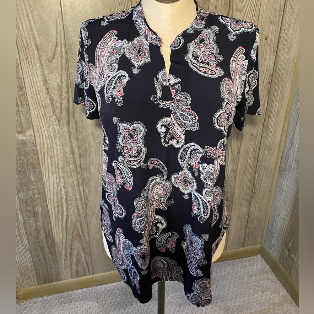 Women’s short sleeve top